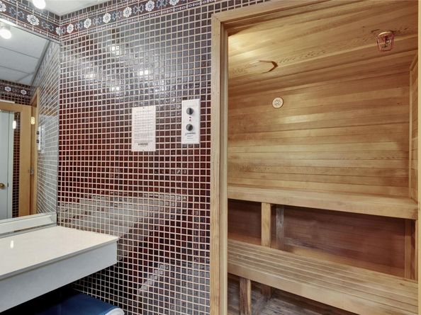 40 N Interstate 35 Highway 5B2, Austin TX 78701