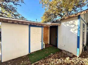 1133 Salina ST, Austin TX 78702