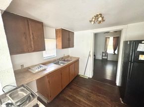 1133 Salina ST, Austin TX 78702