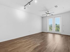 1900 Barton Springs RD 4016, Austin TX 78704