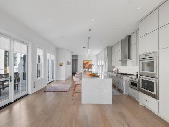 4204 Wayfarer WAY, Austin TX 78731