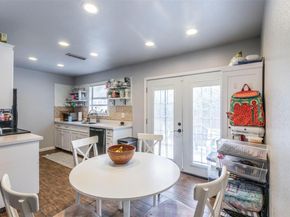 900 Lawnmont DR, Round Rock TX 78664