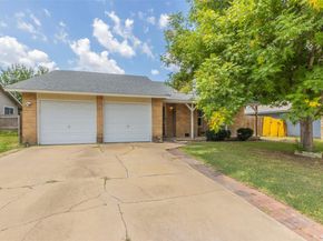 900 Lawnmont DR, Round Rock TX 78664