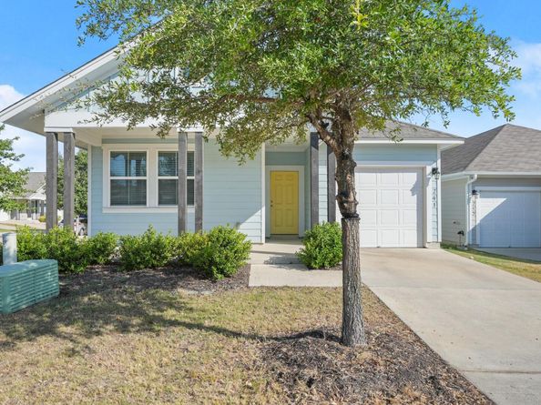 241 E Broade ST, Leander TX 78641