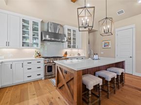 2004 Alegria RD, Austin TX 78757