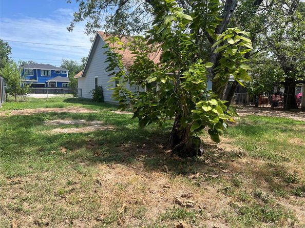 6109 Club TER, Austin TX 78741