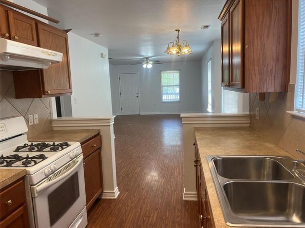 6109 Club TER, Austin TX 78741