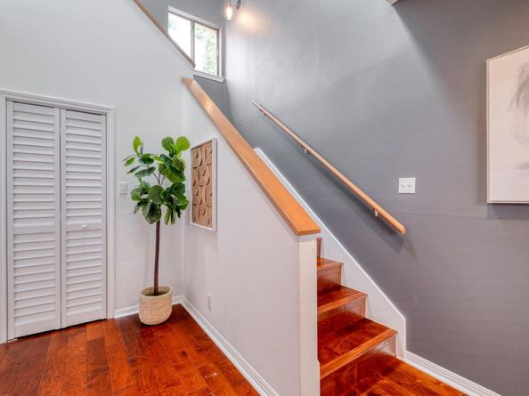 611 E 45th ST 19, Austin TX 78751