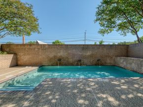 611 E 45th ST 19, Austin TX 78751
