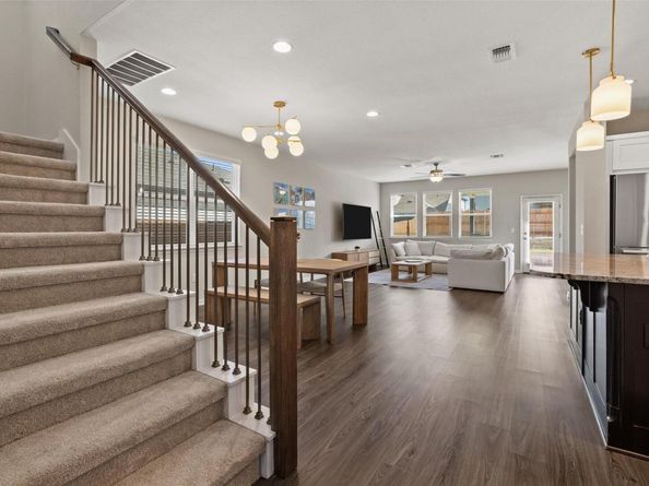9809 Eloquence DR, Manor TX 78653