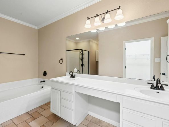 7500 Shadowridge RUN 34, Austin TX 78749
