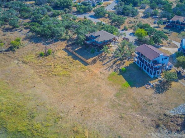 3900 Lake Park CV, Lago Vista TX 78645