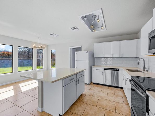 7541 Redrick DR, Austin TX 78747