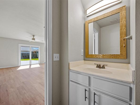 7541 Redrick DR, Austin TX 78747
