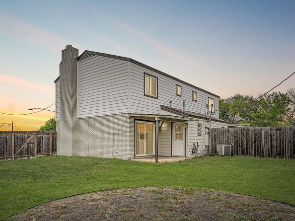 1306 E Saint Johns Ave, Austin TX 78752