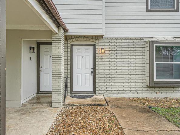 1306 E Saint Johns Ave, Austin TX 78752
