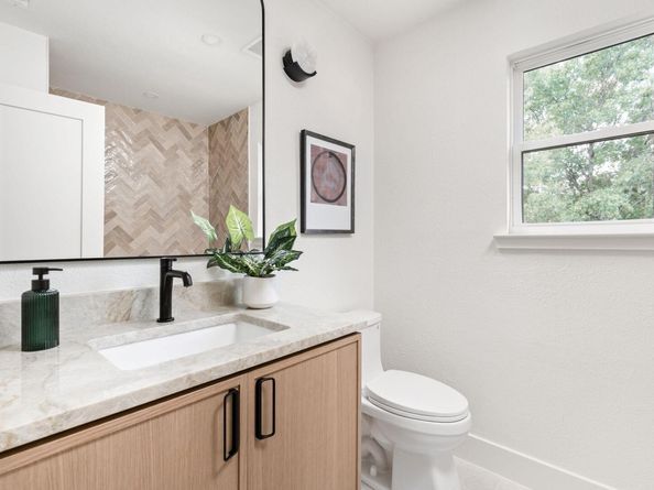 2703 Gettysburg DR, Austin TX 78745