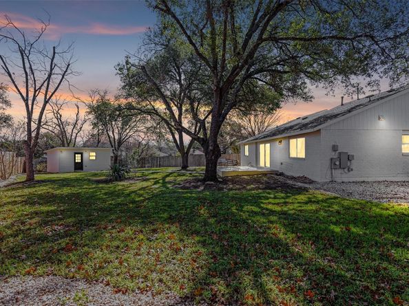 6303 Bexton CIR, Austin TX 78745