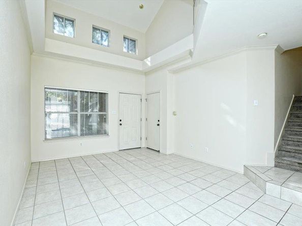 4400 Switch Willo 9, Austin TX 78727