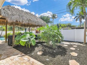 1616 SE 4th St, Deerfield Beach FL 33441