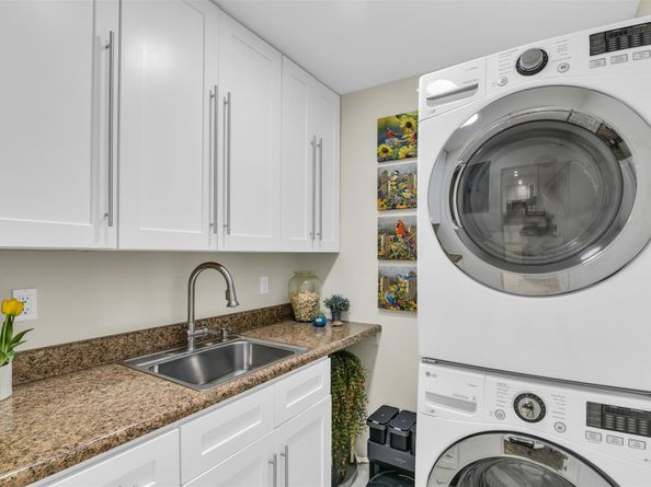 1616 SE 4th St, Deerfield Beach FL 33441