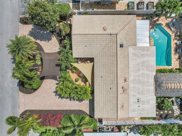 1616 SE 4th St, Deerfield Beach FL 33441