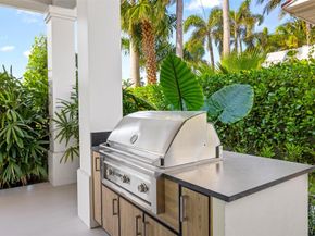2520 Del Lago Dr, Fort Lauderdale FL 33316