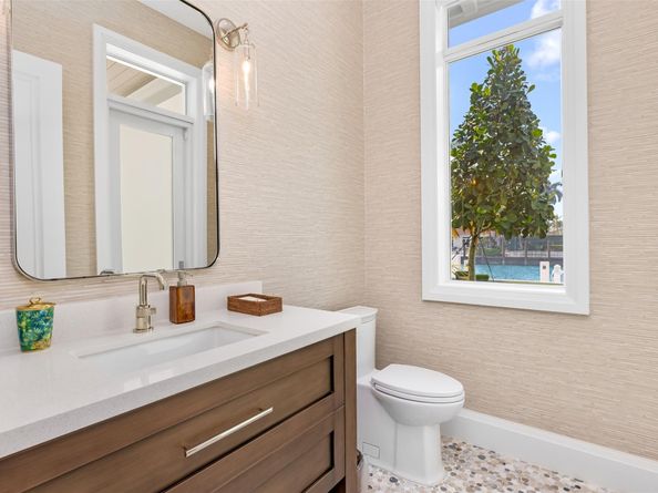 2520 Del Lago Dr, Fort Lauderdale FL 33316