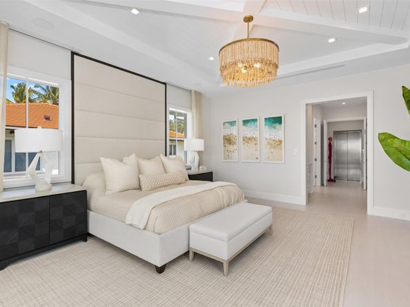 2520 Del Lago Dr, Fort Lauderdale FL 33316