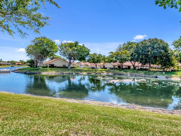 66 Centennial Court, Deerfield Beach FL 33442