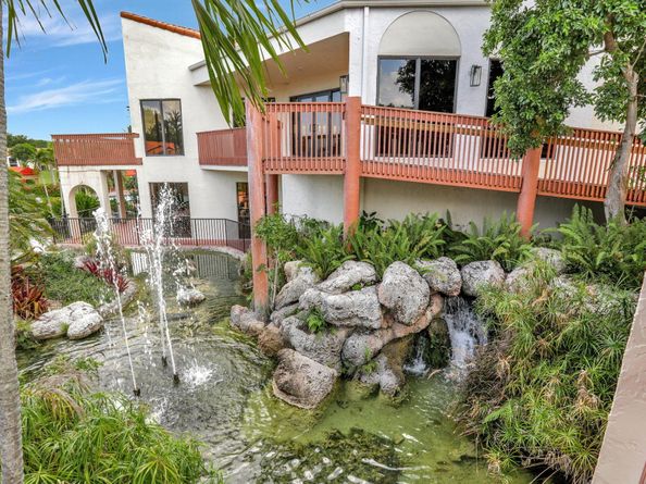 66 Centennial Court, Deerfield Beach FL 33442