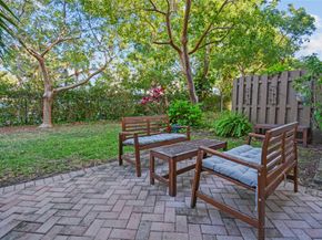 6927 Julia Gardens Dr, Coconut Creek FL 33073