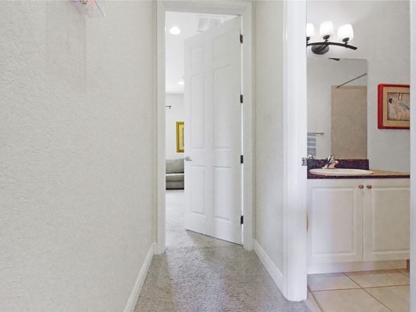 6927 Julia Gardens Dr, Coconut Creek FL 33073