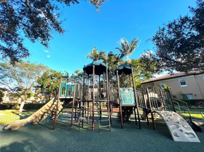 6927 Julia Gardens Dr, Coconut Creek FL 33073