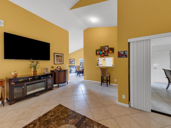 5951 Parkwalk Drive, Boynton Beach FL 33472