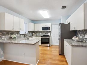 12100 NW 27th Ct, Plantation FL 33323