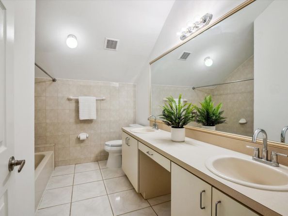 12100 NW 27th Ct, Plantation FL 33323