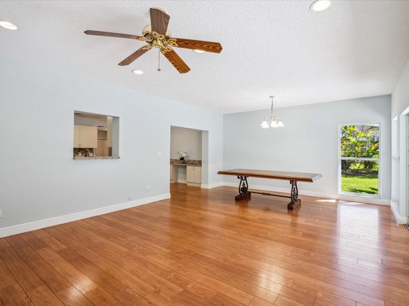 12100 NW 27th Ct, Plantation FL 33323