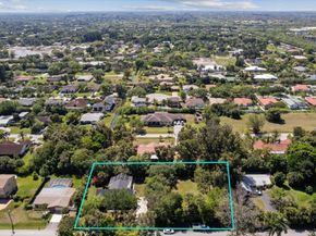 12100 NW 27th Ct, Plantation FL 33323