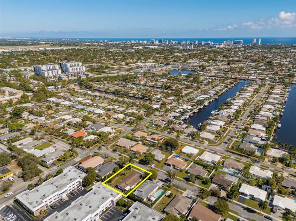 321 SE 1st Ave, Pompano Beach FL 33060