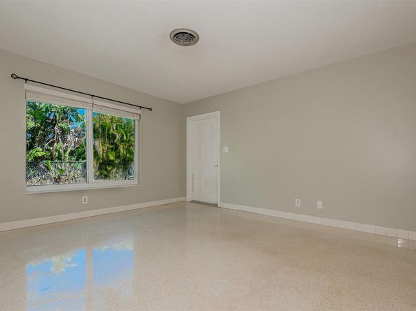 321 SE 1st Ave, Pompano Beach FL 33060