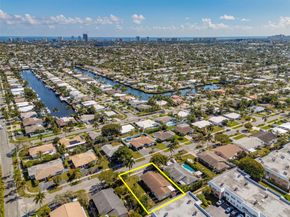 321 SE 1st Ave, Pompano Beach FL 33060