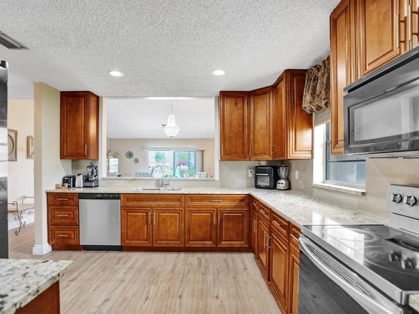 3570 Amalfi Drive, West Palm Beach FL 33417