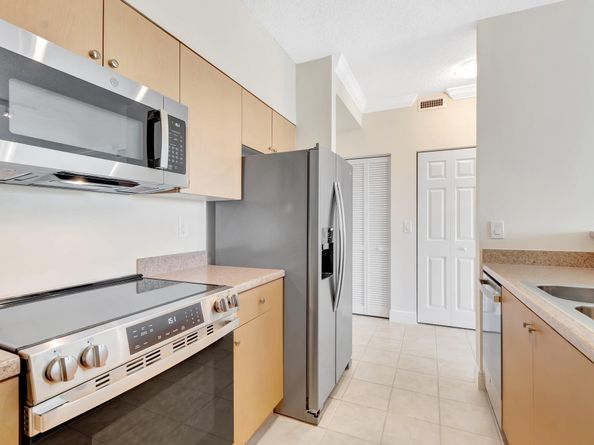 616 Clearwater Park Road 907, West Palm Beach FL 33401