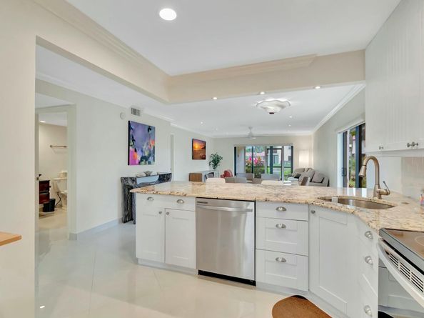 7898 Eastlake Drive 7G, Boca Raton FL 33433