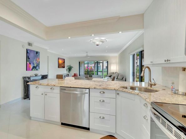 7898 Eastlake Drive 7G, Boca Raton FL 33433