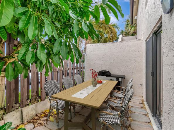 7898 Eastlake Drive 7G, Boca Raton FL 33433