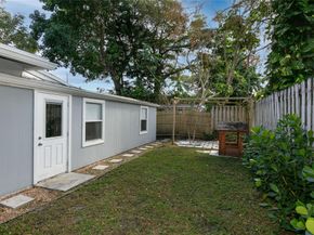 3261 NW 6th Ave, Fort Lauderdale FL 33309