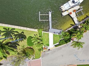 325 Poinciana Drive, Fort Lauderdale FL 33301