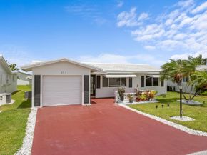 1701 SW 8th Avenue, Boynton Beach FL 33426